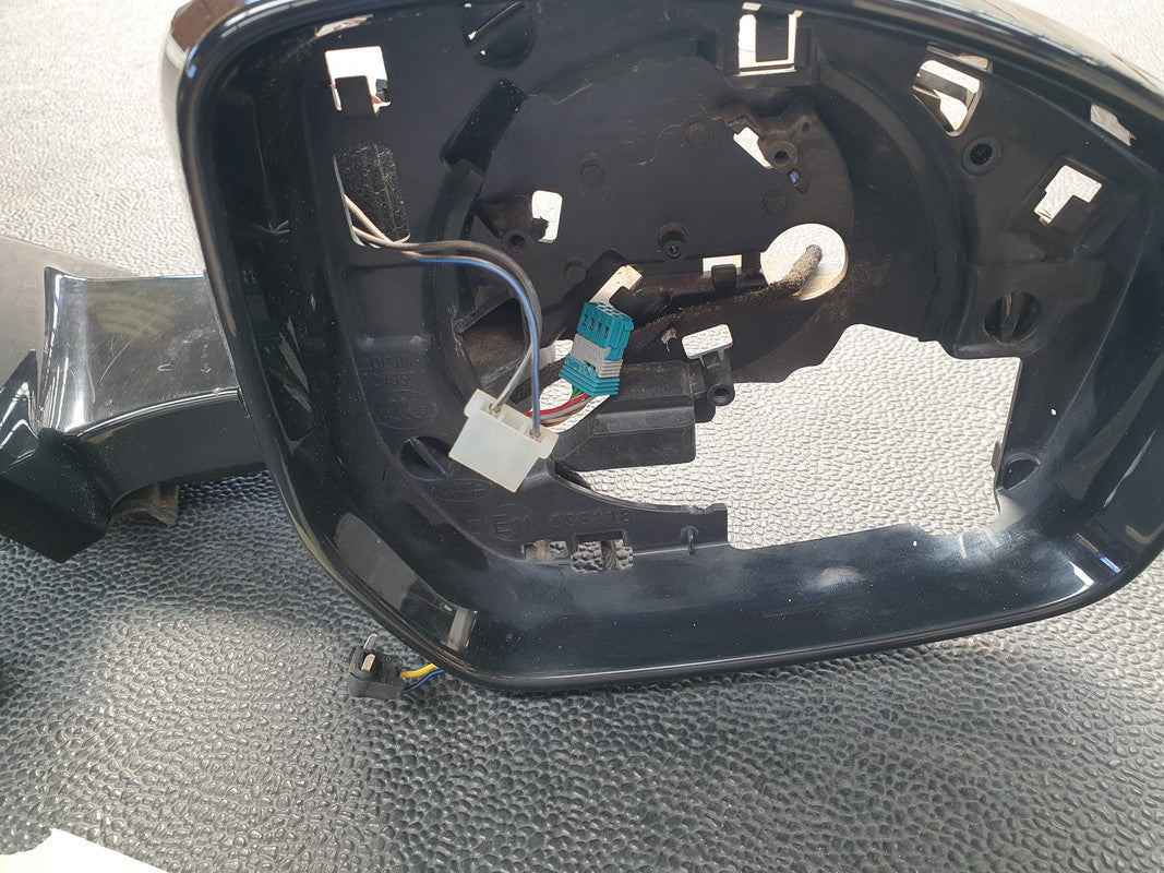 Original Used Jaguar F-Pace 2019 Right Outer Mirror Base Incomplete, No Indicator, No Cover, No Mirror Glass