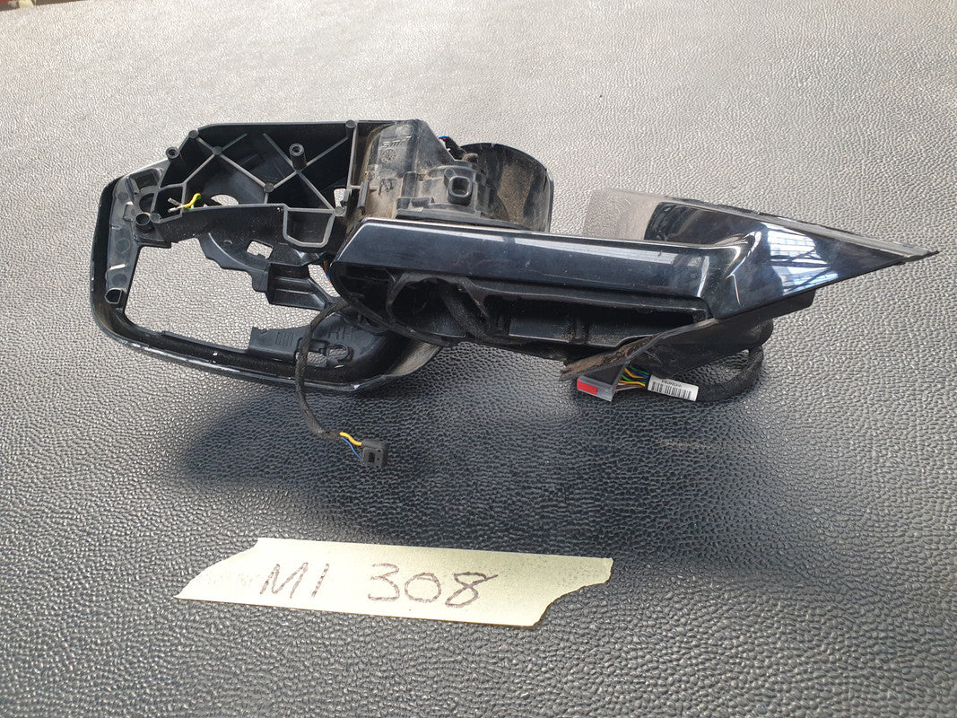 Original Used Jaguar F-Pace 2019 Right Outer Mirror Base Incomplete, No Indicator, No Cover, No Mirror Glass
