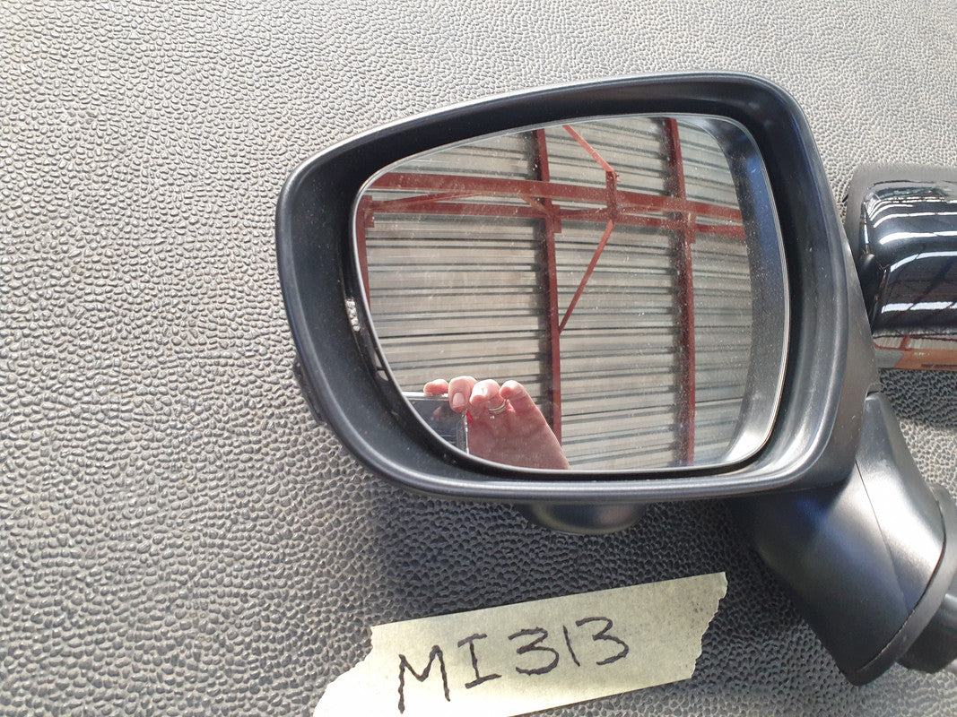 Toyota Starlet Left Outer Mirror Unknown Internal Damage