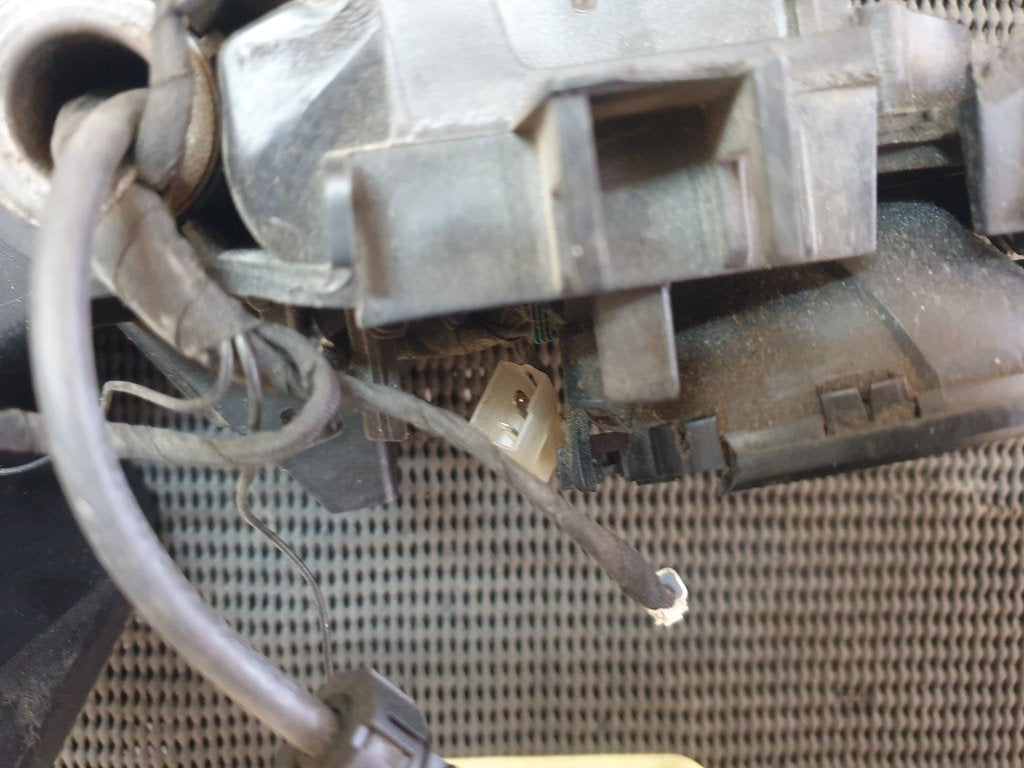 Mercedes-Benz GLE W292 Right Outer Mirror Base, Broken Motor