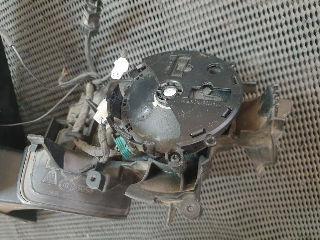 Mercedes-Benz GLE W292 Right Outer Mirror Base, Broken Motor