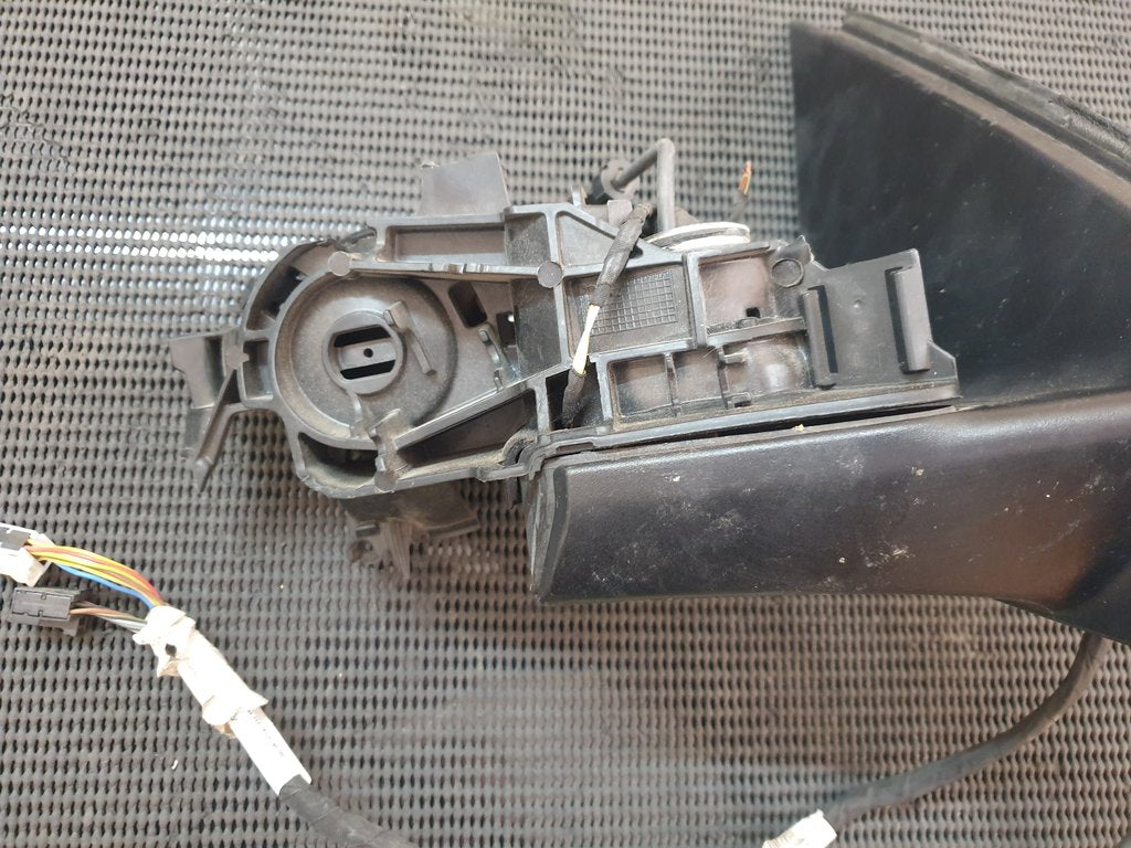 Mercedes-Benz GLE W292 Right Outer Mirror Base, Broken Motor