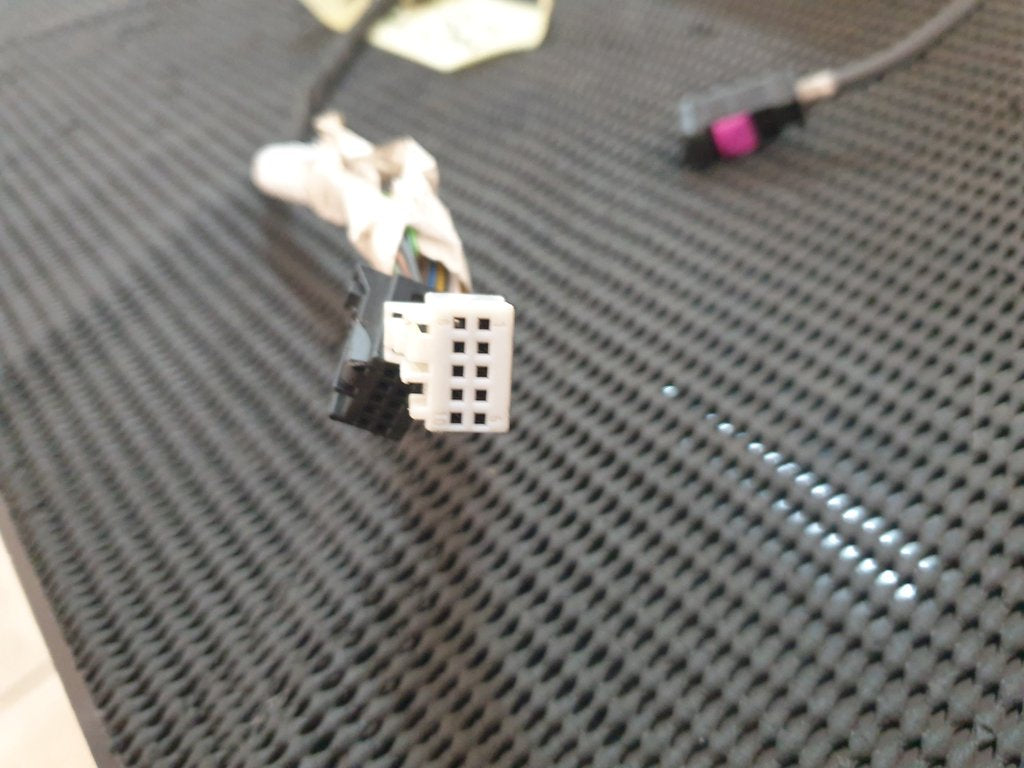 Mercedes-Benz GLE W292 Right Outer Mirror Base, Broken Motor