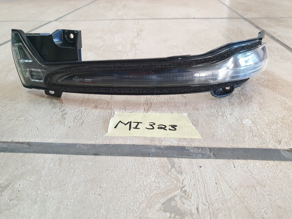 Mercedes-Benz X-Class W470 Left Outer Mirror Indicator Light