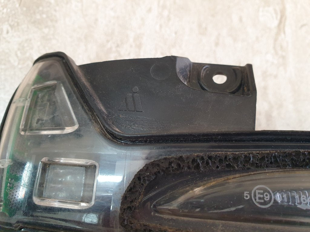 Mercedes-Benz X-Class W470 Left Outer Mirror Indicator Light