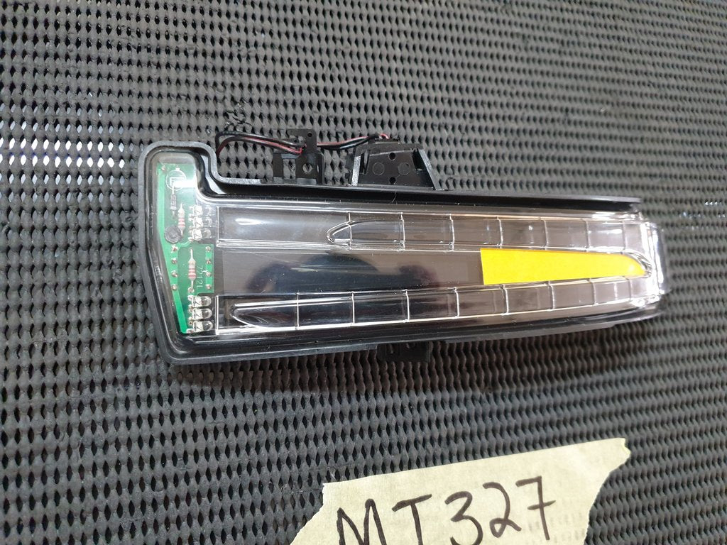 Mercedes-Benz Aftermarket A-Class, B-Class, C-Class, E-Class, CLA, CLS, S-Class, GLA, ML, GLE W176, W246, W204, W212, W207, W117, W218, W221, X156, W164, W166 2010, 2011, 2012, 2013, 2014 Left Outer Mirror Indicator Light