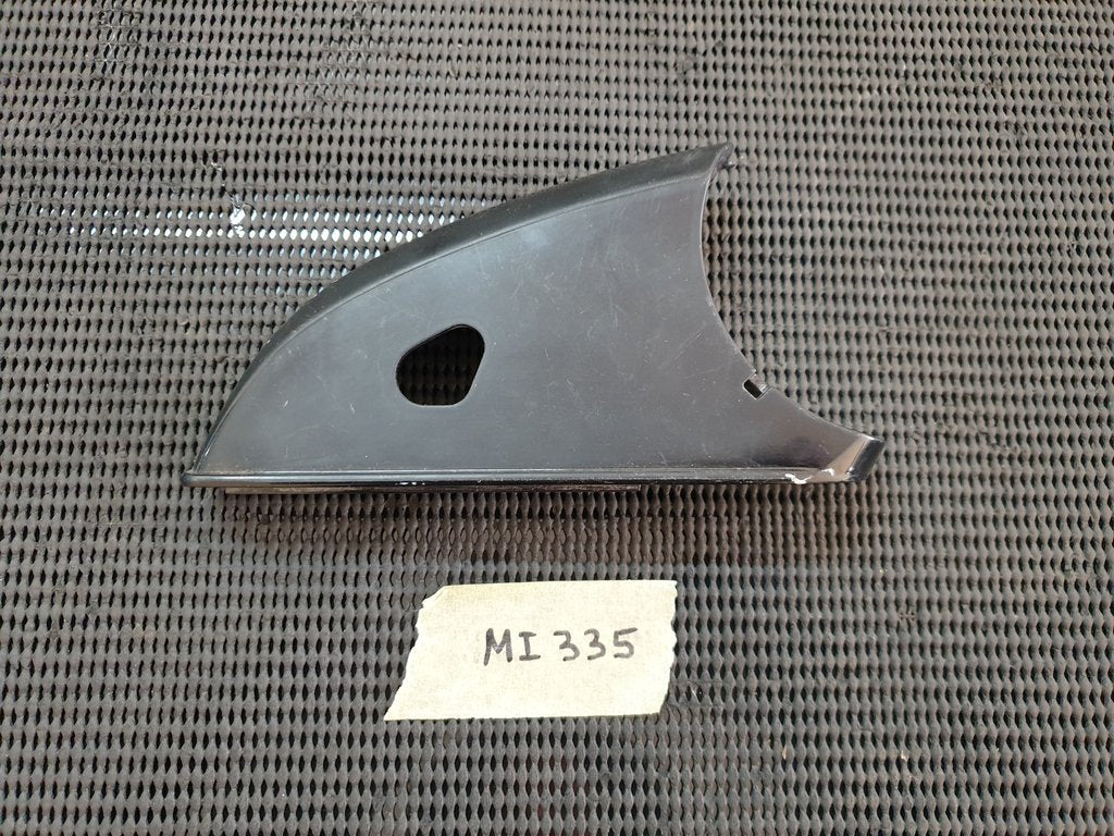 Mercedes-Benz C-Class E-Class W204 W212 Right Outer Mirror Lower Cover
