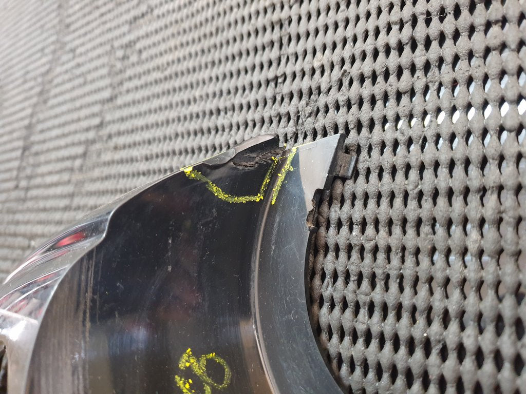 Land Rover Discovery Evoque Right Outer Mirror Lower Cover