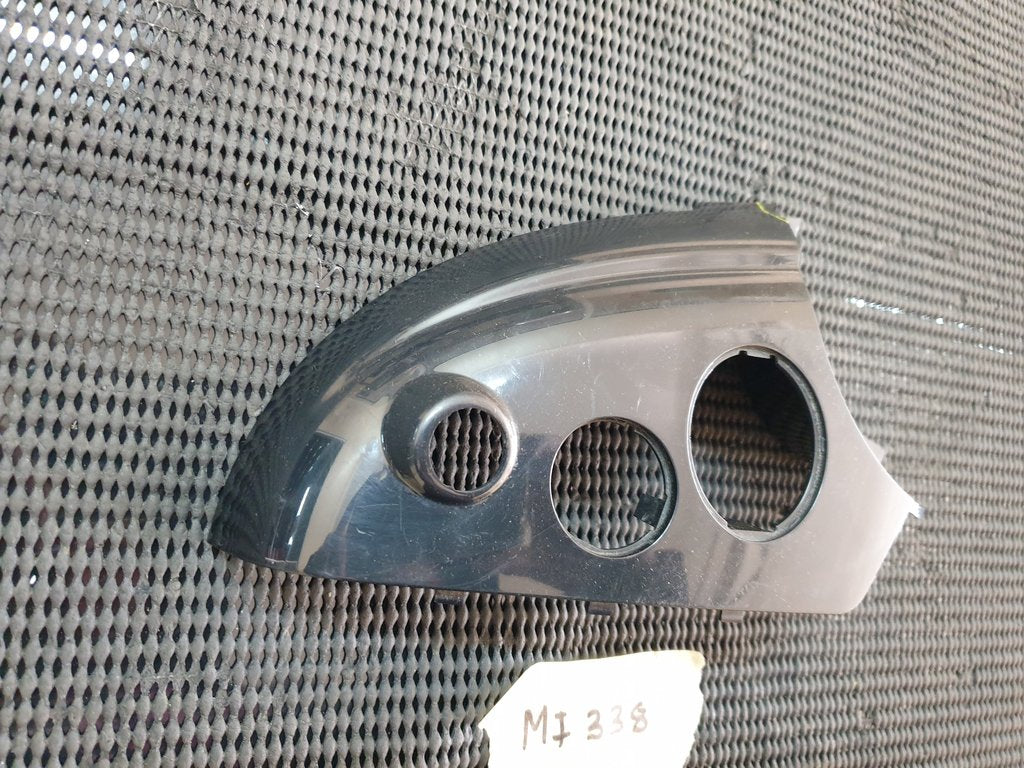 Land Rover Discovery Evoque Right Outer Mirror Lower Cover