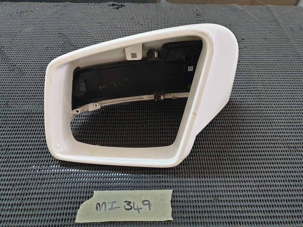 Mercedes-Benz C-Class E-Class W204 W212 Left Outer Mirror cover with Broken Indicator Light