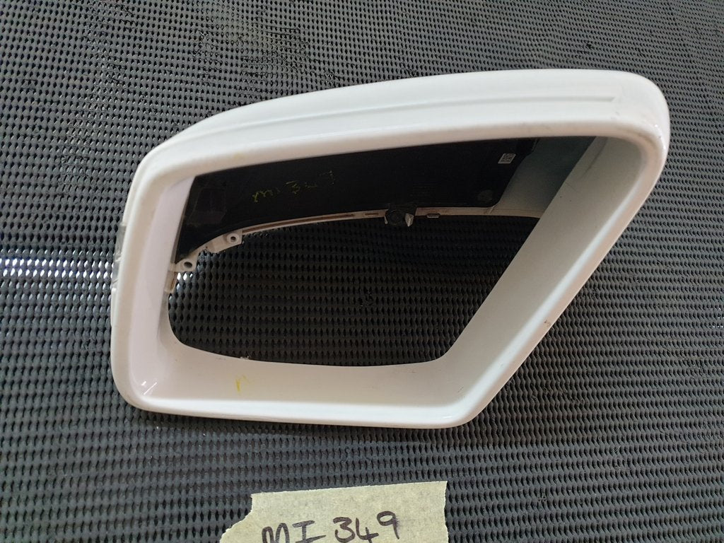 Mercedes-Benz C-Class E-Class W204 W212 Left Outer Mirror cover with Broken Indicator Light