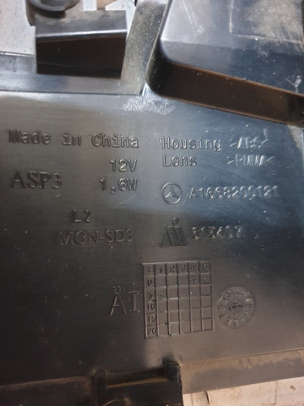 Mercedes-Benz C-Class E-Class W204 W212 Left Outer Mirror cover with Broken Indicator Light