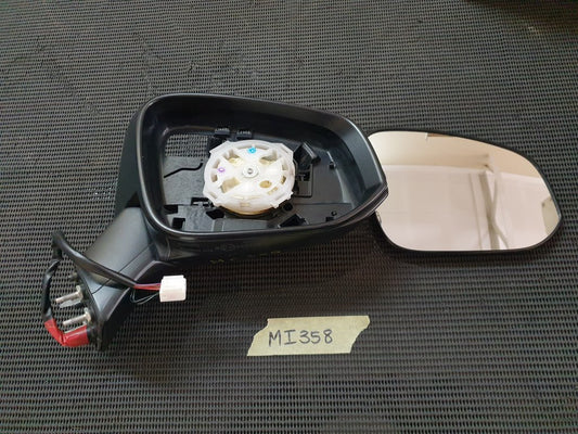 Toyota Rav4 Right Outer Mirror Incomplete, No Cover, Mirror Glass Loose