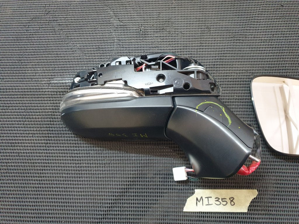 Toyota Rav4 Right Outer Mirror Incomplete, No Cover, Mirror Glass Loose