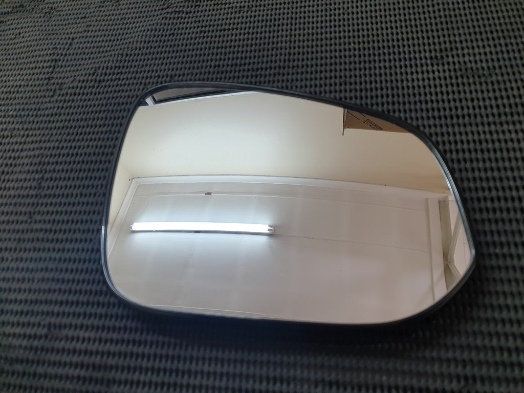 Toyota Rav4 Right Outer Mirror Incomplete, No Cover, Mirror Glass Loose