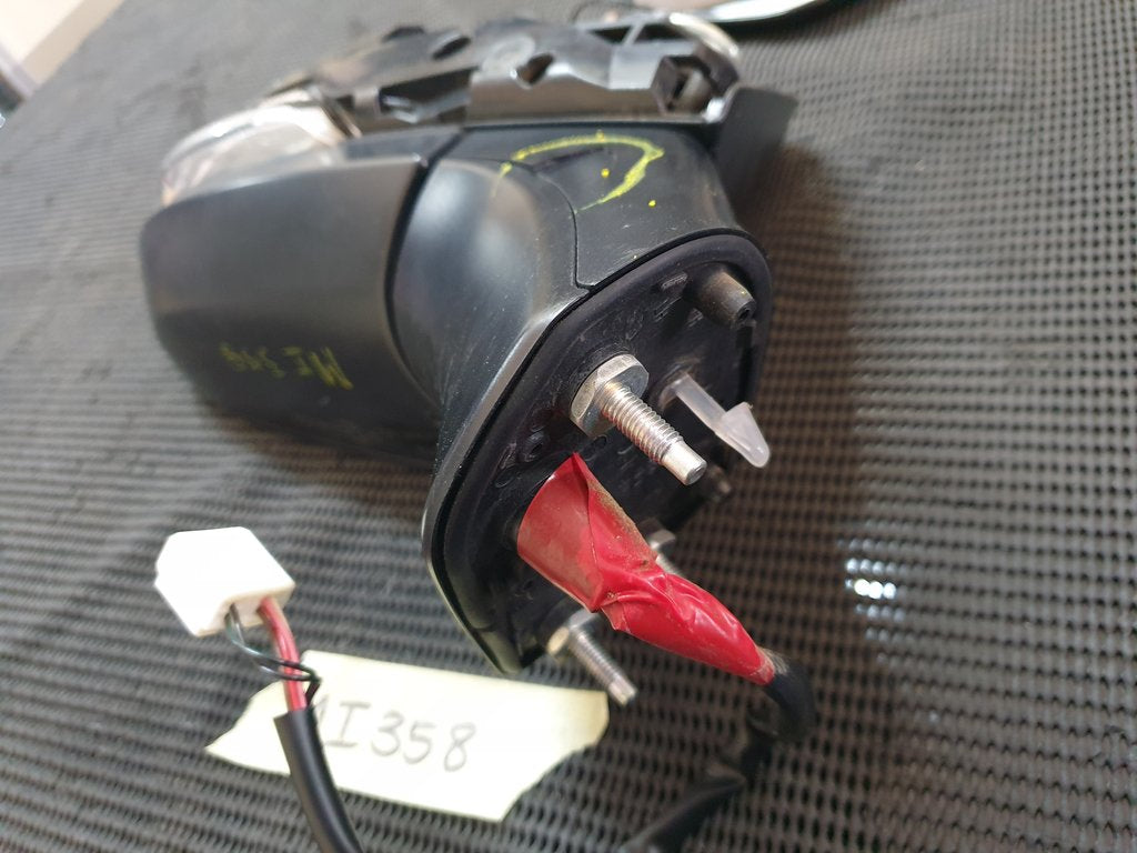 Toyota Rav4 Right Outer Mirror Incomplete, No Cover, Mirror Glass Loose