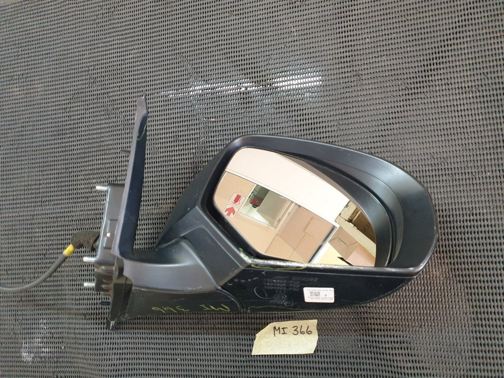 Suzuki Swift Right Outer Mirror Complete