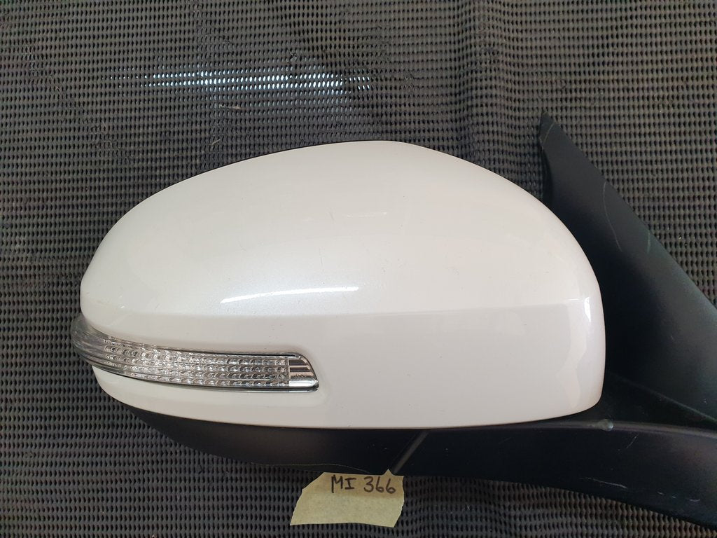 Suzuki Swift Right Outer Mirror Complete