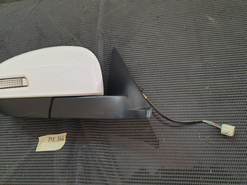 Suzuki Swift Right Outer Mirror Complete