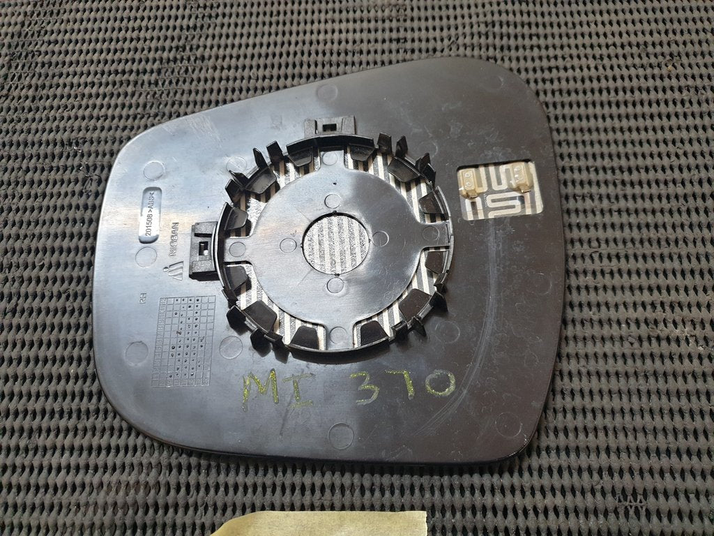 Mercedes-Benz X-Class W470 Right Outer Mirror Glass