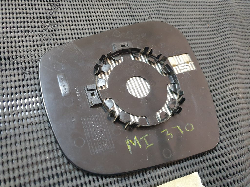 Mercedes-Benz X-Class W470 Right Outer Mirror Glass