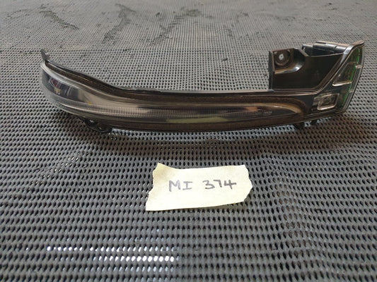 Mercedes-Benz X-Class W470 Right Outer Mirror Indicator Light