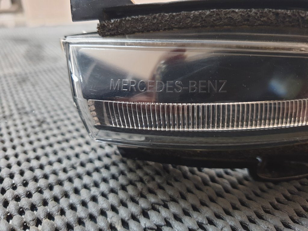 Mercedes-Benz X-Class W470 Right Outer Mirror Indicator Light