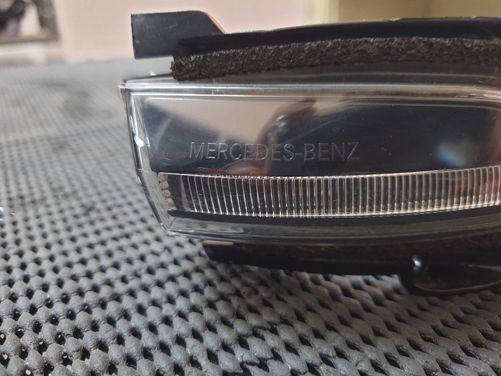 Mercedes-Benz X-Class W470 Right Outer Mirror Indicator Light