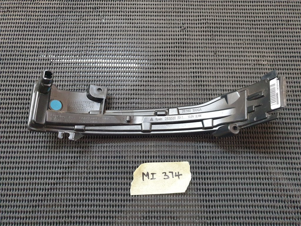Mercedes-Benz X-Class W470 Right Outer Mirror Indicator Light