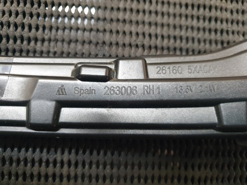 Mercedes-Benz X-Class W470 Right Outer Mirror Indicator Light