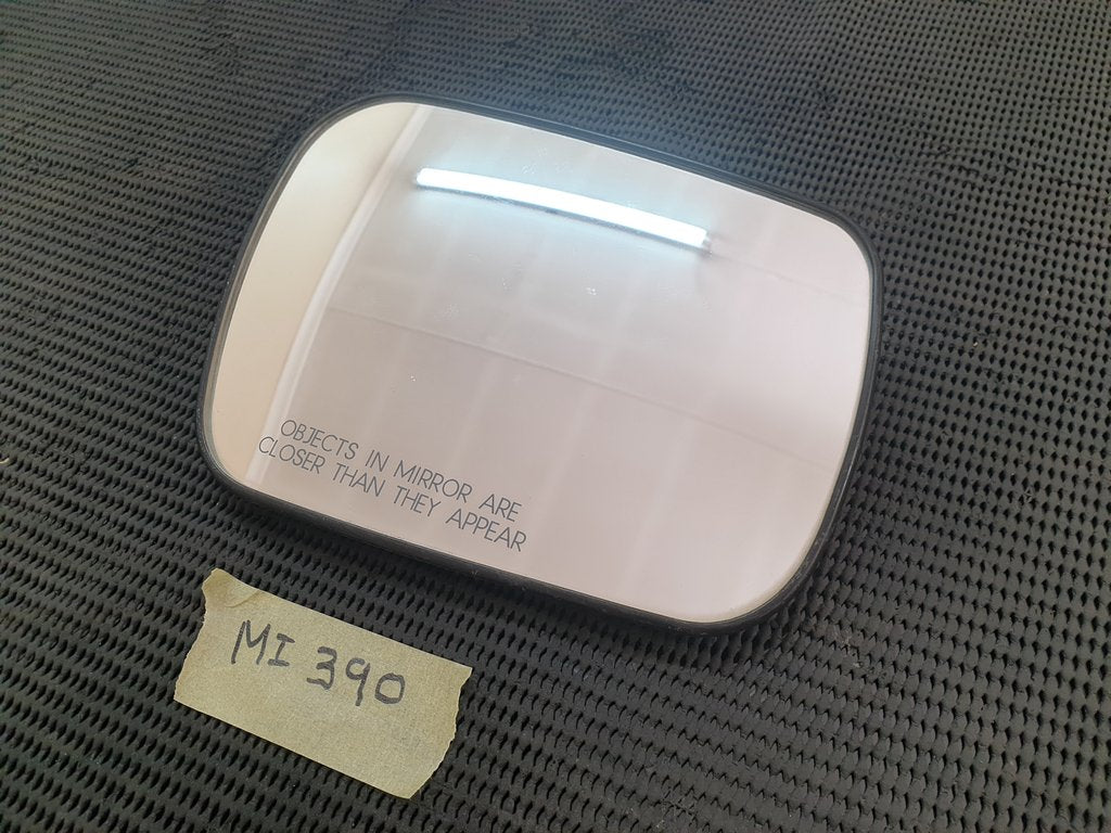 Mahindra Scorpio Right Outer Mirror Glass