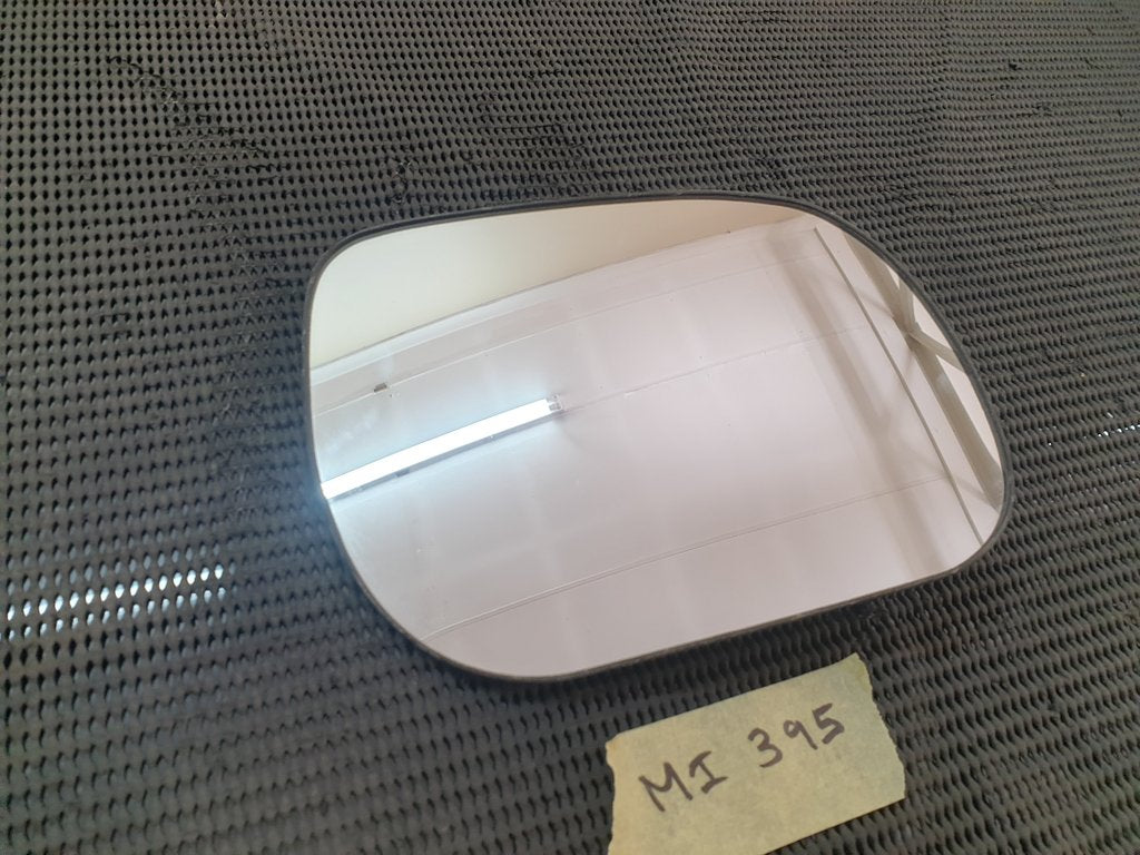 Toyota Rav4 Right Outer Mirror Glass