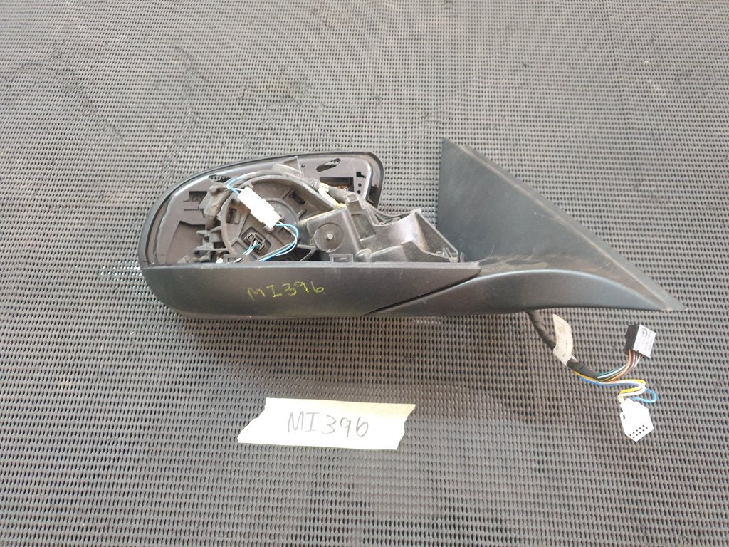 Mercedes-Benz C-Class W205 Right Outer Mirror Incomplete, No Cover, Broken Mirror Glass