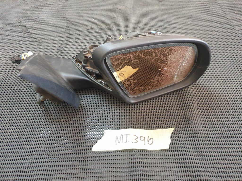 Mercedes-Benz C-Class W205 Right Outer Mirror Incomplete, No Cover, Broken Mirror Glass