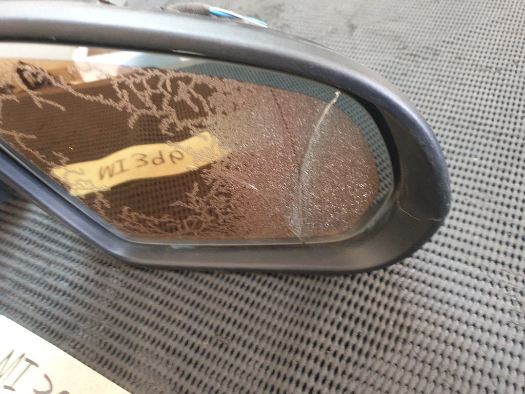 Mercedes-Benz C-Class W205 Right Outer Mirror Incomplete, No Cover, Broken Mirror Glass