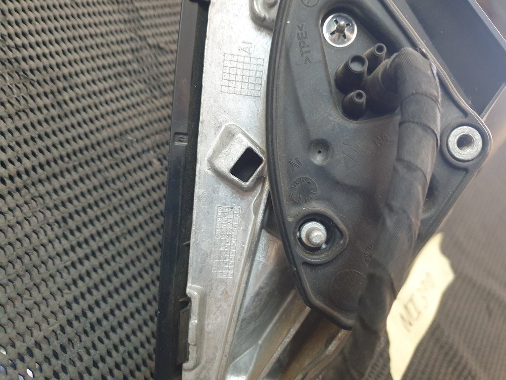 Mercedes-Benz C-Class W205 Right Outer Mirror Incomplete, No Cover, Broken Mirror Glass