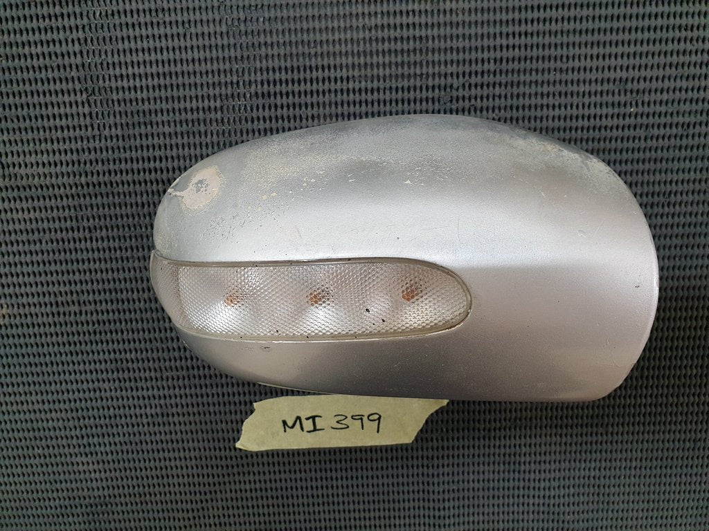 Mercedes-Benz C-Class W203 Right Outer Mirror Cover and Indicator Light