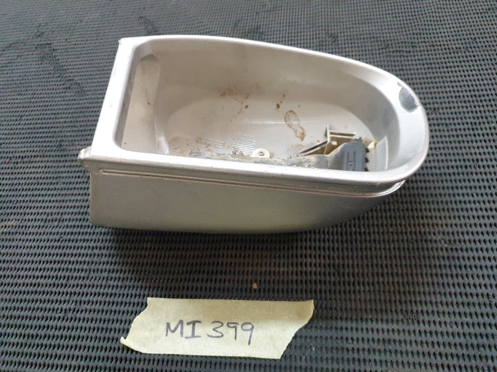 Mercedes-Benz C-Class W203 Right Outer Mirror Cover and Indicator Light