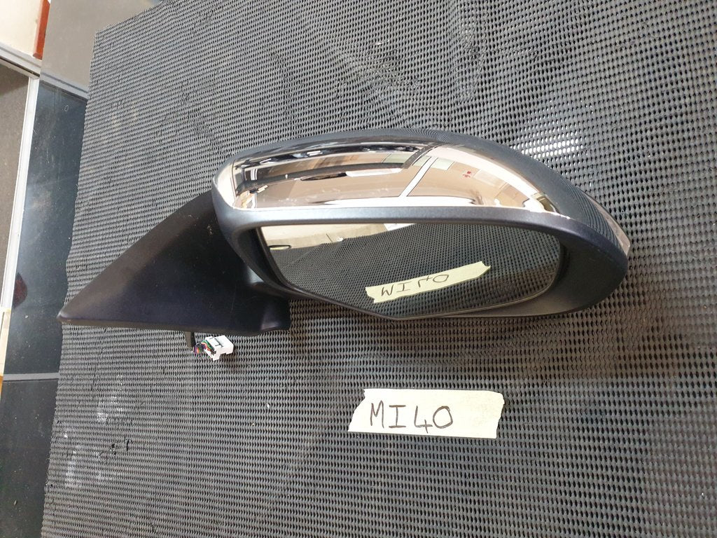 Mitsubishi L200 Right Outer Mirror Complete