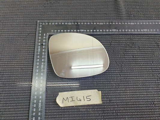 Volkswagen Tiguan Right Outer Mirror Glass