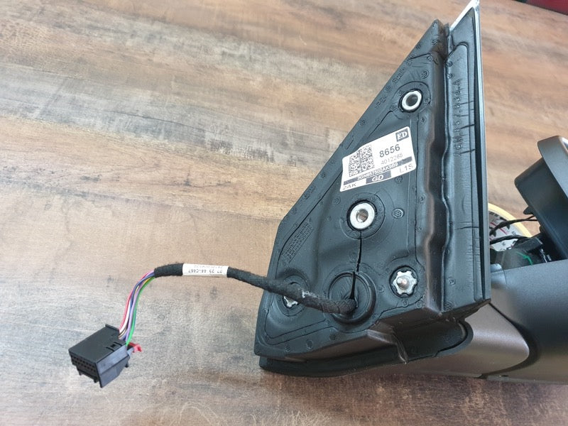 Original Used Volkswagen T-Cross TSI 2025 Right Front Outer Mirror Incomplete No Cover