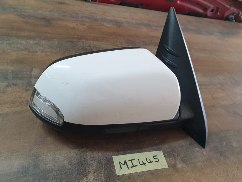 Original Used Hyundai Venue Motion Right Outer Mirror Complete