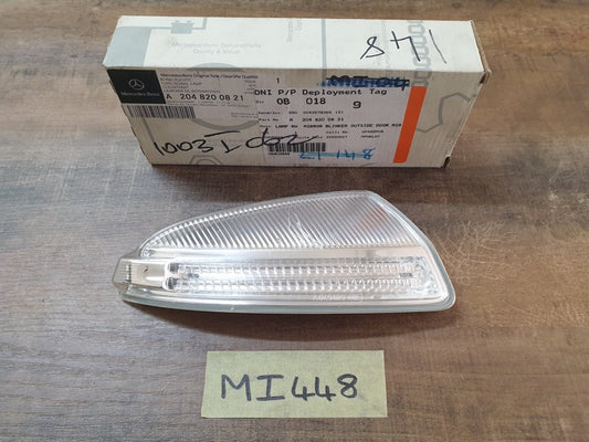 Original Used Mercedes-Benz C-Class W204 Right Outer Mirror Indicator Light