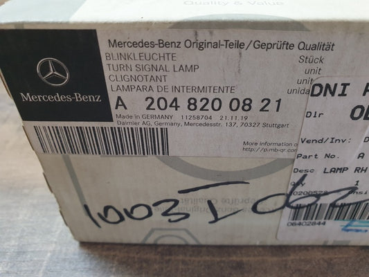 Original Used Mercedes-Benz C-Class W204 Right Outer Mirror Indicator Light
