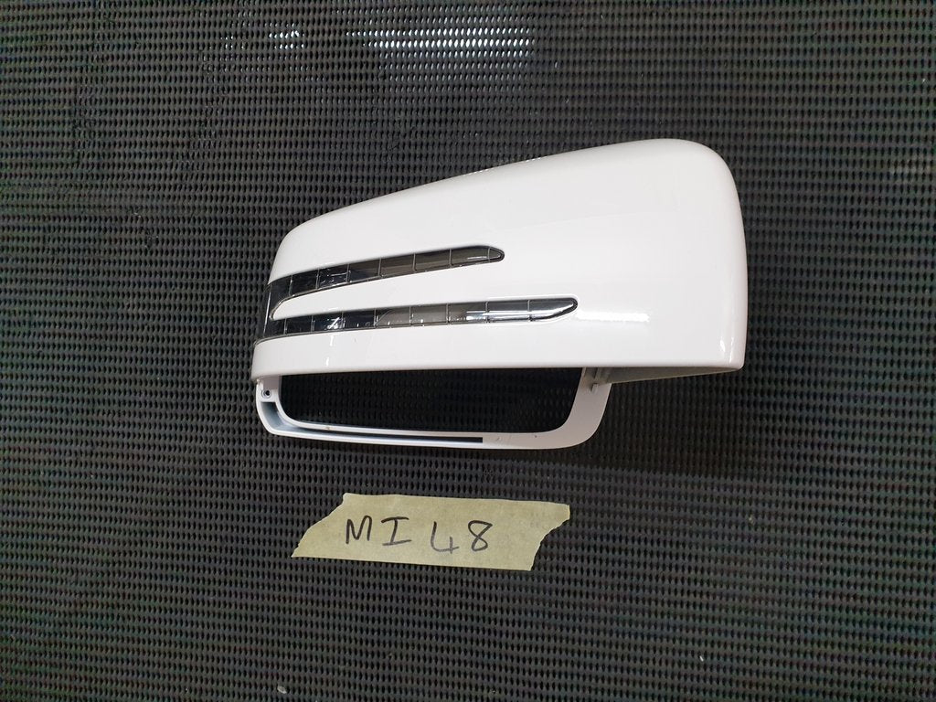 Mercedes-Benz C-Class E-Class W204 W212 Right Outer Mirror Cover and Indicator Light