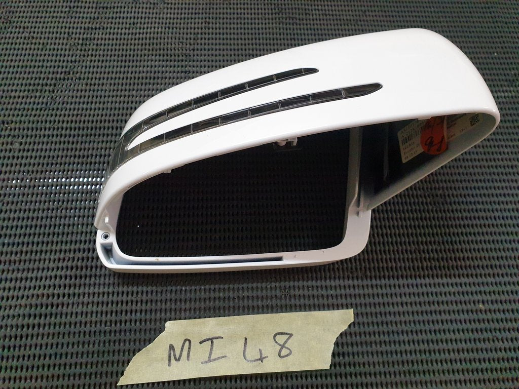 Mercedes-Benz C-Class E-Class W204 W212 Right Outer Mirror Cover and Indicator Light