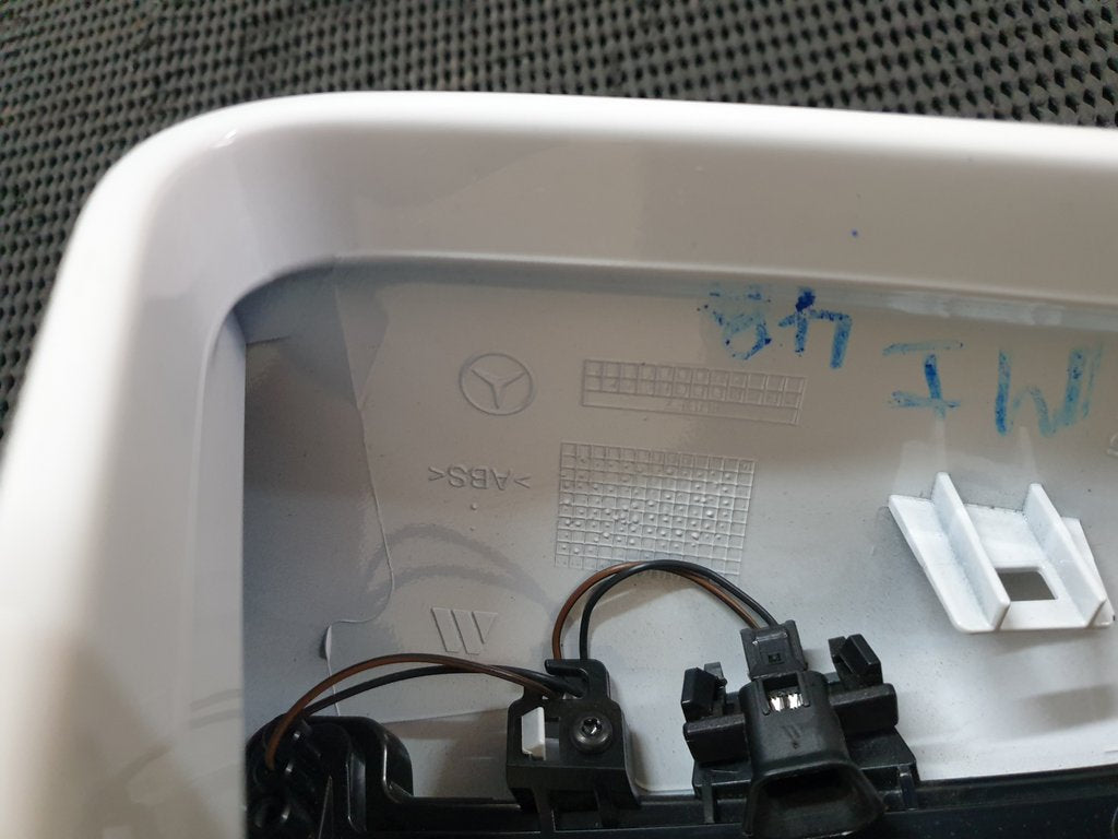 Mercedes-Benz C-Class E-Class W204 W212 Right Outer Mirror Cover and Indicator Light