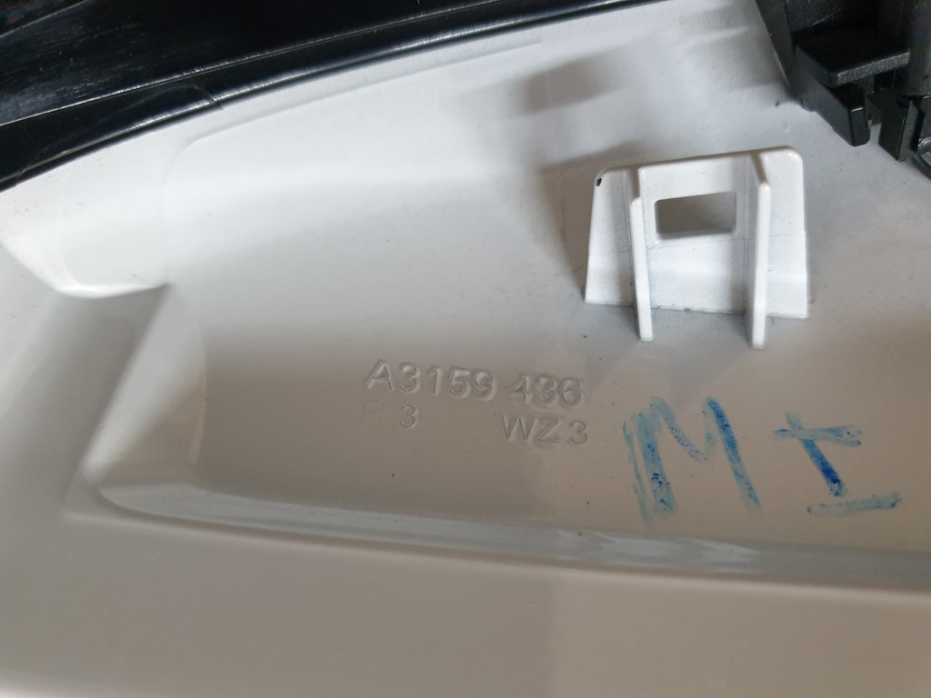 Mercedes-Benz C-Class E-Class W204 W212 Right Outer Mirror Cover and Indicator Light