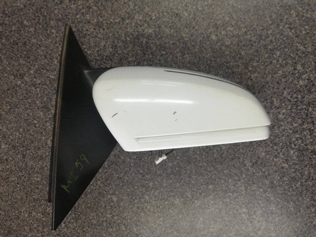Mercedes-Benz C-Class C200, W204 2011 Right Outer Electric Mirror Incomplete, Broken Indicator Light