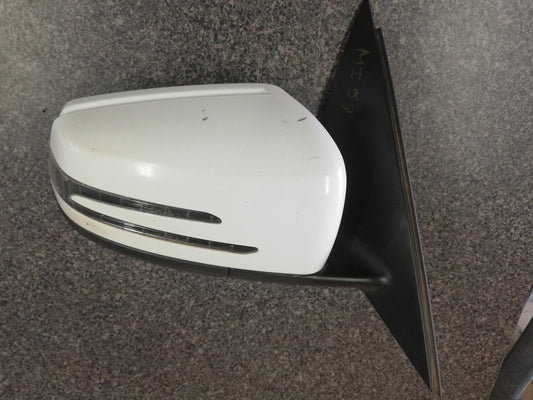 Mercedes-Benz C-Class C200, W204 2011 Right Outer Electric Mirror Incomplete, Broken Indicator Light
